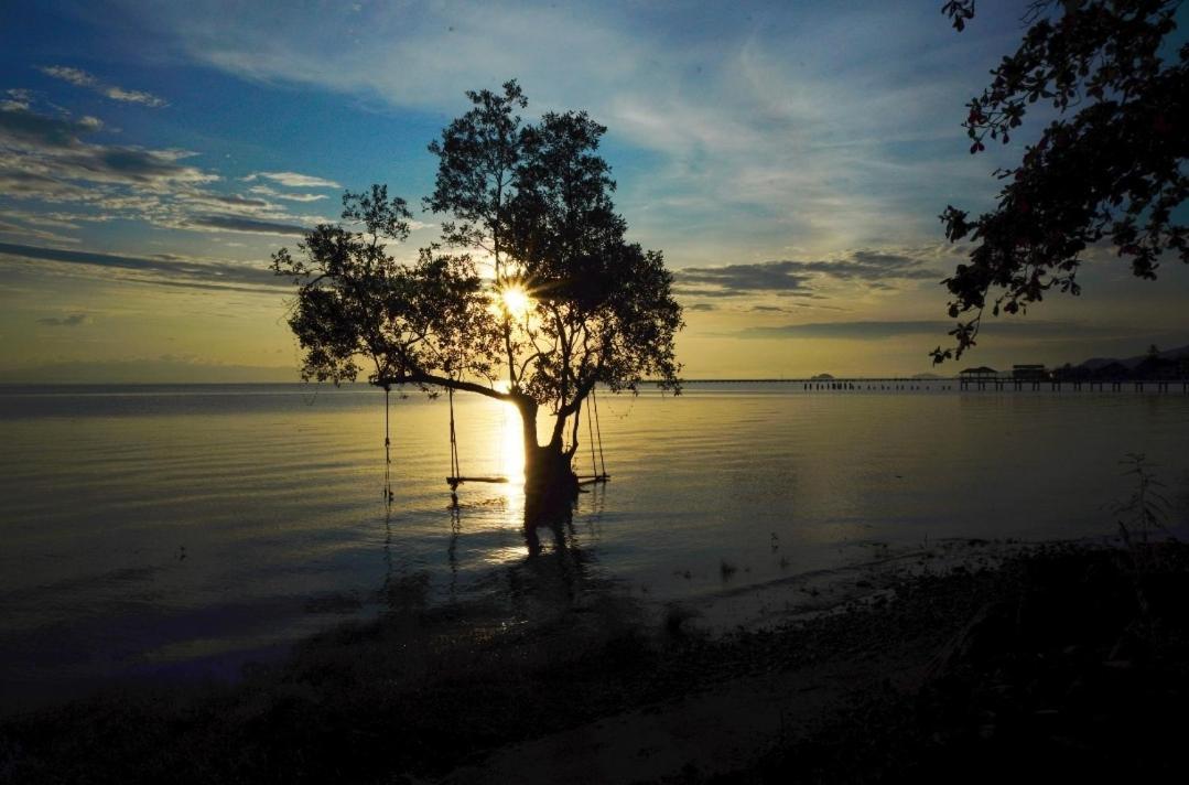 Hotel Baan Chid Talay Koh Chang Esterno foto