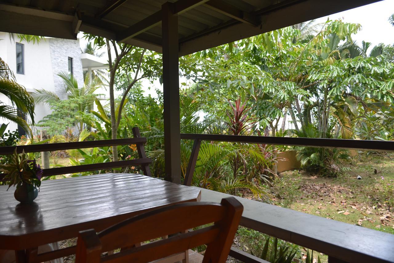 Hotel Baan Chid Talay Koh Chang Esterno foto
