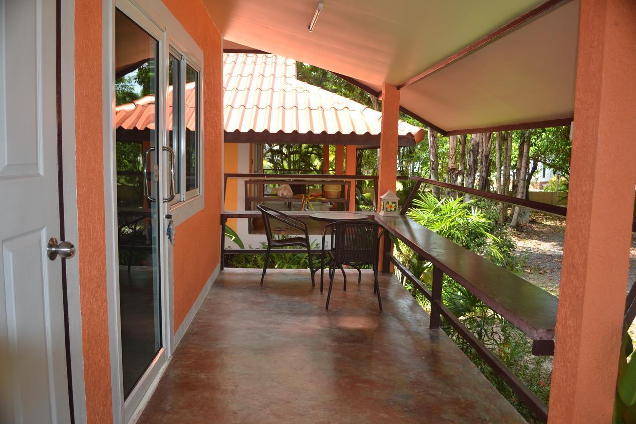 Hotel Baan Chid Talay Koh Chang Esterno foto